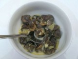 Cassolette d’escargots au vin blanc