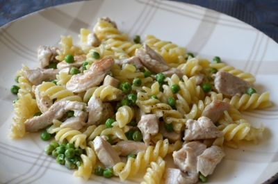 Poulet aux torsades et petits pois